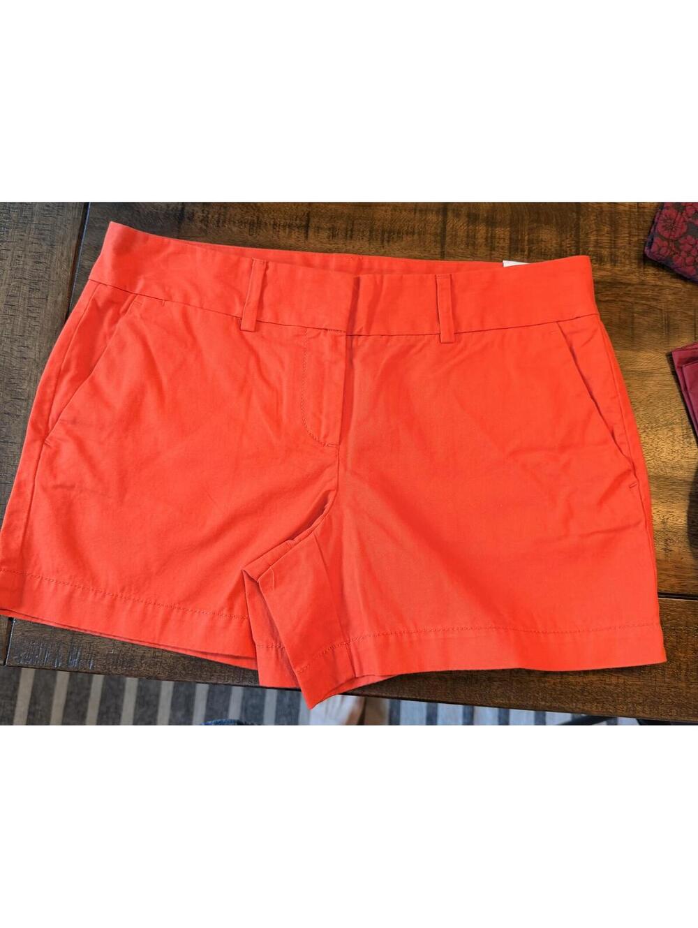 Ann Taylor Loft Cargo shorts size 2